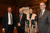 Gruppenfoto der Panelisten: Georg Mascolo, Götz Neuneck, Angela Kane und Niels Annen Gruppenfoto der Panelisten: Georg Mascolo, Götz Neuneck, Angela Kane und Niels Annen