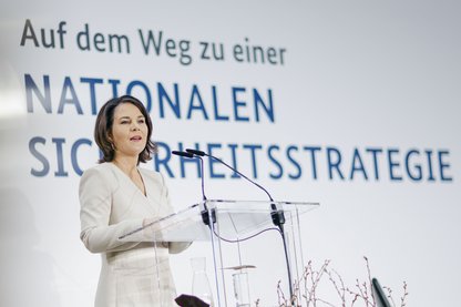 2022-09-28_Cover_PB_2_2022__c__dpa_Picture_Alliance_Thomas_Trutschel_279207046