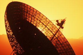 Ein Satellit der Cal Tech-Station in Kalifornien Ein Satellit der Cal Tech-Station in Kalifornien